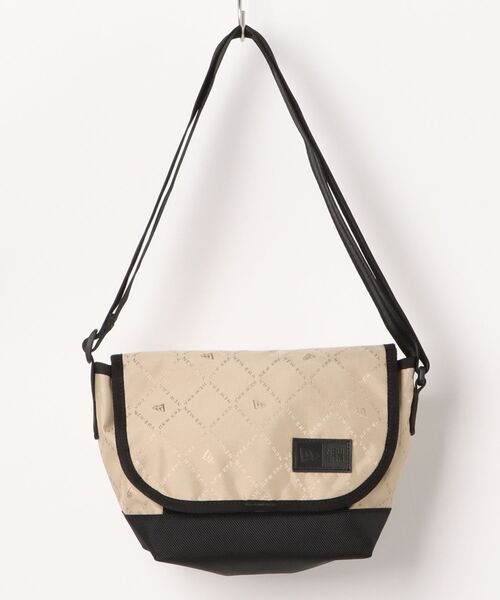 NEW ERA(ニューエラ)の「【NEW ERA/ニューエラ】SHOULDER BAG MINI(ショルダーバッグ・メンズ・ブラック/ストーン/ブラック系その他/サンドベージュ・FREE)」の3枚目の写真