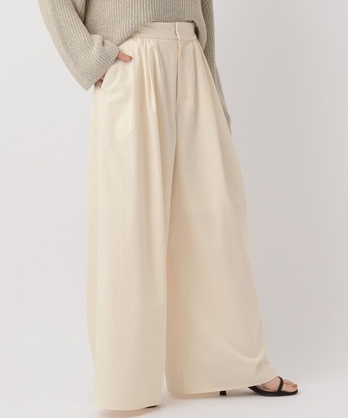 A part by(アパートバイ)の「リネンツイルタックパンツ(その他パンツ・レディース・アイボリー/ブラウン・SMALL/MEDIUM)」の6枚目の写真