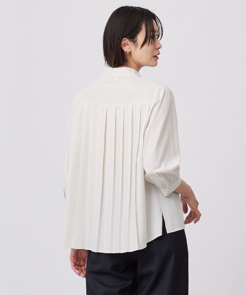 J.PRESS(ジェイプレス)の「【洗える】スパンローン バックプリーツ ブラウス(シャツ/ブラウス・レディース・ブルー系/ベージュ系/ピンク系・T13)」の2枚目の写真