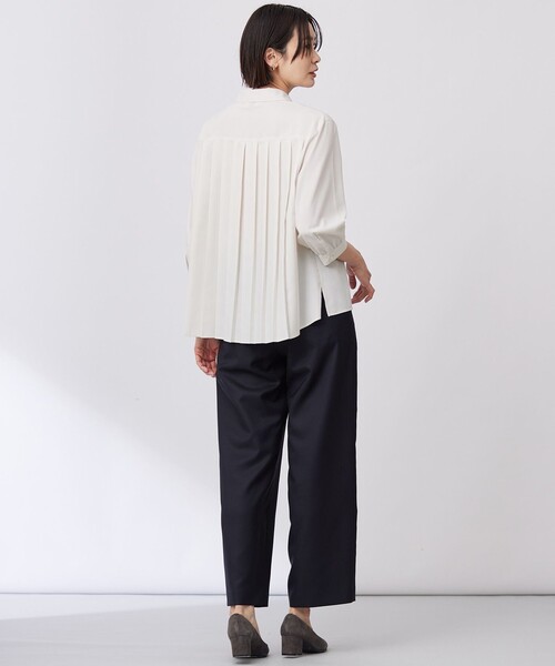 J.PRESS(ジェイプレス)の「【洗える】スパンローン バックプリーツ ブラウス(シャツ/ブラウス・レディース・ブルー系/ベージュ系/ピンク系・T13)」の7枚目の写真