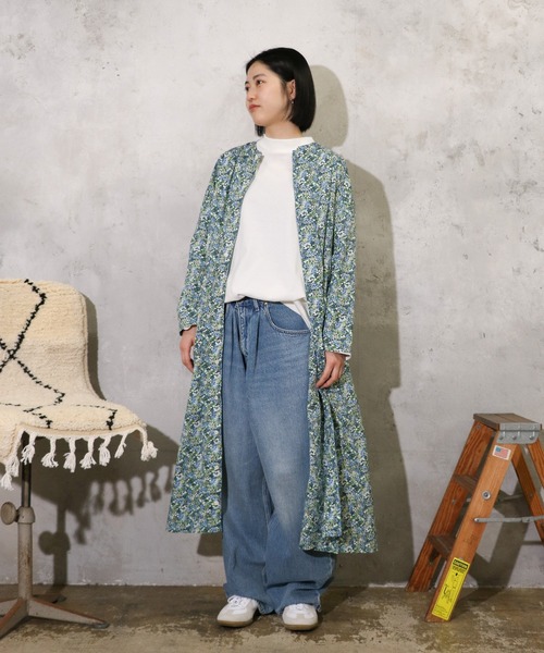 HARVESTY（ハーベスティ）の「HARVESTY / ハーベスティー FLORAL PRINTED LAWN ATELIER ROBE (A42502) 花柄ローン アトリエローブ シャツワンピース（ワンピース・レディース・ブルー/レッド・1/2）」の5枚目の写真