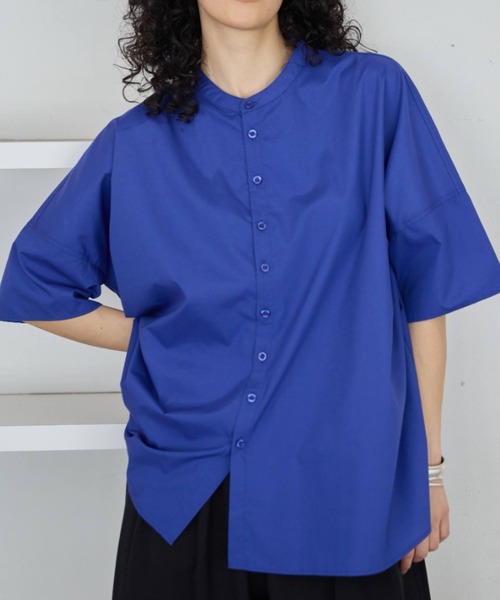 Libra Cue（リブラ キュー）の「バンドカラーラウンドヘムシャツ（シャツ/ブラウス・レディース・ブルー/ブラック/ネイビー/ホワイト/ドット・FREE）」の4枚目の写真