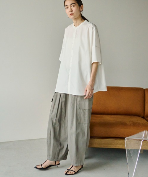 Libra Cue（リブラ キュー）の「バンドカラーラウンドヘムシャツ（シャツ/ブラウス・レディース・ブルー/ブラック/ネイビー/ホワイト/ドット・FREE）」の20枚目の写真