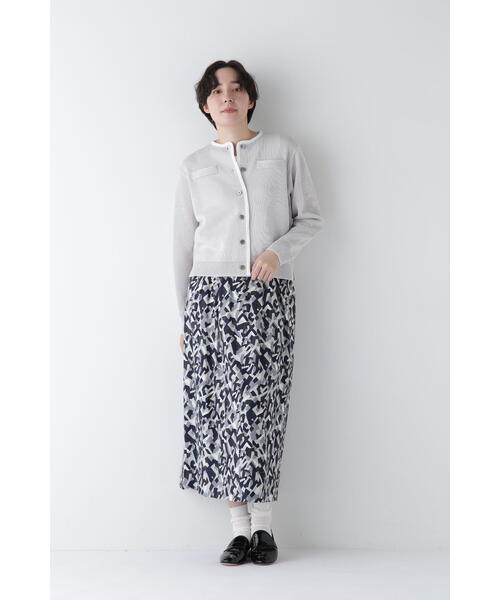 human woman(ヒューマンウーマン)の「◆レーヨン麻キャンバスカモジオメトリックPTタックコクーンスカート(スカート・レディース・チャコールグレー・MEDIUM/SMALL)」の7枚目の写真