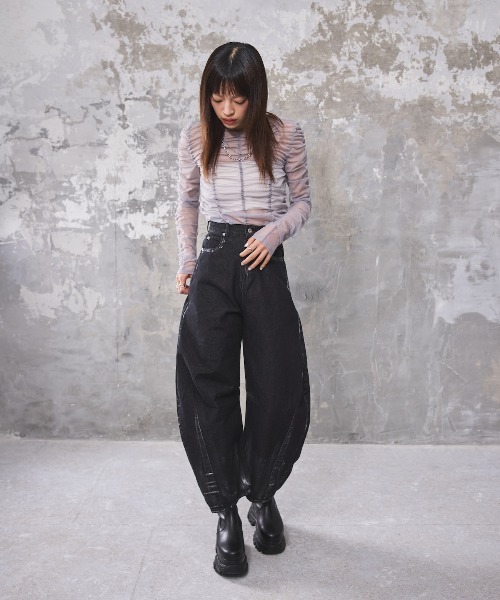 DIP IN CHOCOLATE（ディップインチョコレート）の「シアーギャザートップス【DIP IN CHOCOLATE】（Tシャツ/カットソー・レディース・ホワイト/ブルー/ブラック/ライトグレー・F）」の7枚目の写真