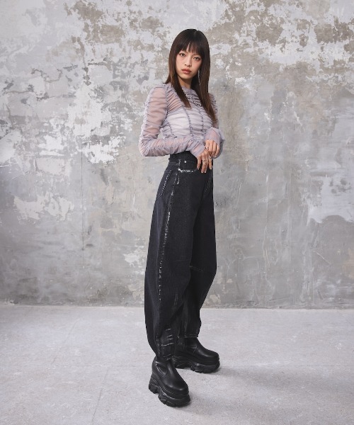 DIP IN CHOCOLATE（ディップインチョコレート）の「シアーギャザートップス【DIP IN CHOCOLATE】（Tシャツ/カットソー・レディース・ホワイト/ブルー/ブラック/ライトグレー・F）」の6枚目の写真