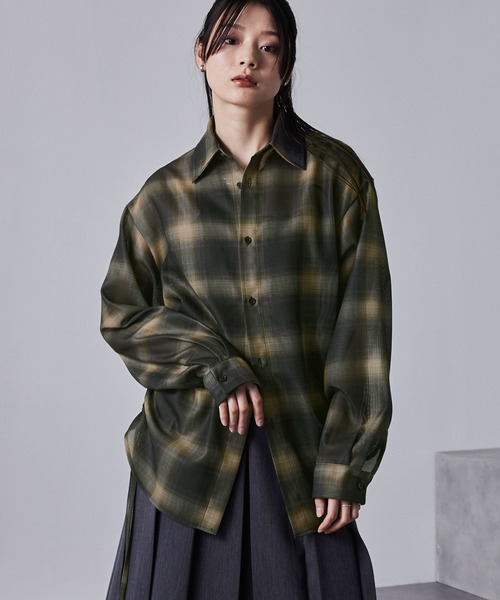 nui nullu(ヌイヌル)の「【nui nullu】サイドシャーリングオーバーサイズシアーチェックシャツ(シャツ/ブラウス・レディース・イエロー/レッド/ブラック・FREE)」の16枚目の写真