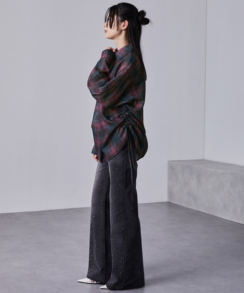 nui nullu(ヌイヌル)の「【nui nullu】サイドシャーリングオーバーサイズシアーチェックシャツ(シャツ/ブラウス・レディース・イエロー/レッド/ブラック・FREE)」の9枚目の写真