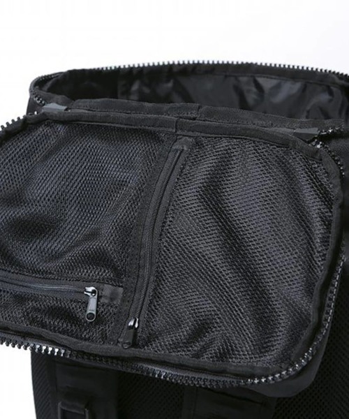 NEW ERA(ニューエラ)の「NEW ERA/ニューエラ Box Pack 32L(バックパック/リュック・メンズ・ブラック/ブラック系その他/オートミール/その他1/ホワイト・FREE)」の17枚目の写真