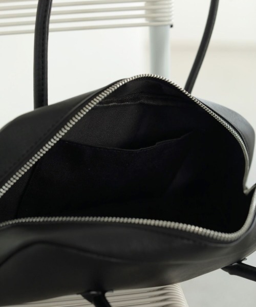 anuke（アンヌーク）の「anuke　Mini Boston Bag ミニボストンバッグ/62511015（ボストンバッグ・レディース・ブラック・ONE SIZE）」の2枚目の写真