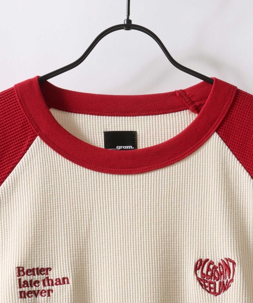 SITRY（シトリー）の「Heart Logo Thermal Raglan Sleeve T-shirt/ハートロゴ ワンポイント刺繍 オーバーサイズ ラグラン サーマル ワッフル 半袖Tシャツ レディース メンズ（Tシャツ/カットソー・メンズ・ホワイト×ブラック/ホワイト×レッド/ネイビー・M/L）」の8枚目の写真