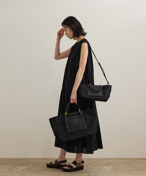 ROPE'(ロペ)の「スプリットレザーフットベッドサンダル(サンダル・レディース・ブラック/ベージュ・37/36.5/36/37.5)」の15枚目の写真