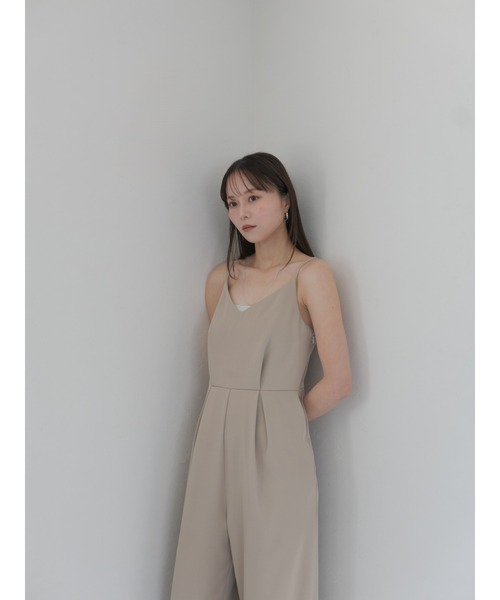 Reurie'(レウリィ)の「オリジナルタックサロペットパンツ / オールインワン ロンパース シンプル オケージョン お呼ばれコーデ オフィスカジュアル セレモニー(つなぎ/オールインワン・レディース・ブラック/ベージュ・FREE)」の21枚目の写真
