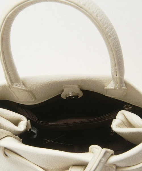 &. NOSTALGIA(アンドドットノスタルジア)の「【ZOZO限定】ベルトミニハンドバッグ(ハンドバッグ・レディース・ブラック/アイボリー・FREE)」の18枚目の写真