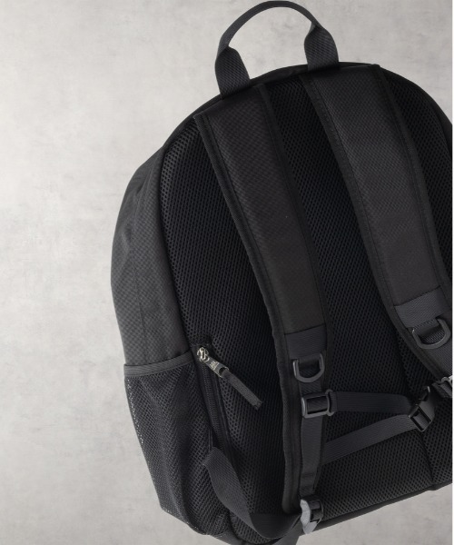 Right-on(ライトオン)の「BEN DAVIS(ベンデイビス)「MESH XL-PACK CL 」バックパック/30L(バックパック/リュック・メンズ・ブラック・ONE SIZE)」の5枚目の写真