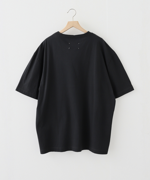 Maison Margiela(メゾンマルジェラ)の「MAISON MARGIELA (メゾン マルジェラ) Washed Calendar Logo Tee(Tシャツ/カットソー・メンズ・ブラック系その他・SMALL/MEDIUM)」の2枚目の写真
