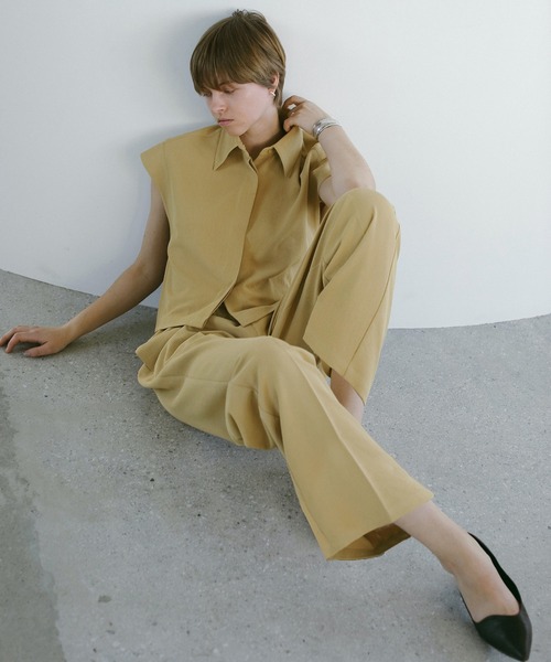 MANOF(マノフ)の「RELAX SET UP(つなぎ/オールインワン・レディース・ライム/ベージュ/ブラック・M/S)」の4枚目の写真