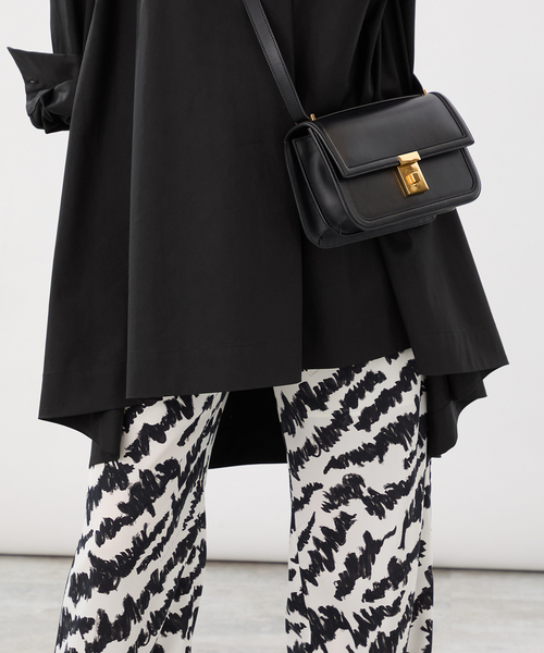 VERMEIL par iena(ヴェルメイユパーイエナ)の「スキッパーオーバーシャツ(シャツ/ブラウス・レディース・ブラック/ピンク系その他/ホワイト・FREE)」の12枚目の写真