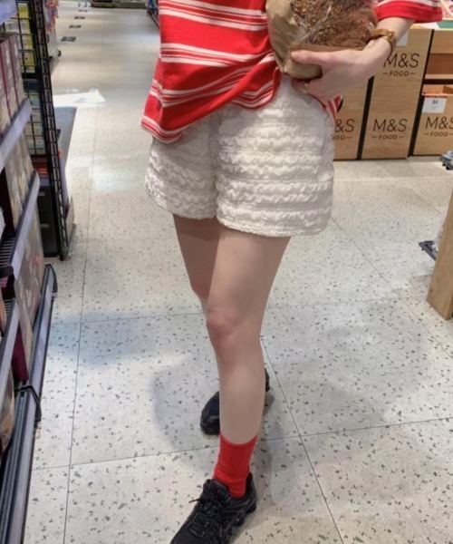 Vipoa（ヴィポア）の「クリンクルサマーショートパンツ（スウェットパンツ・レディース・ホワイト/ブラック・FREE）」の3枚目の写真