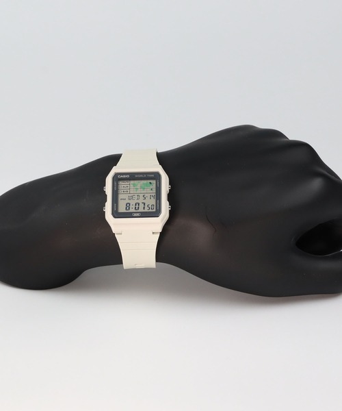 CASIO（カシオ）の「CASIO CLASSIC / LF-30W-8AJF（デジタル腕時計・メンズ・ライトベージュ・FREE）」の3枚目の写真