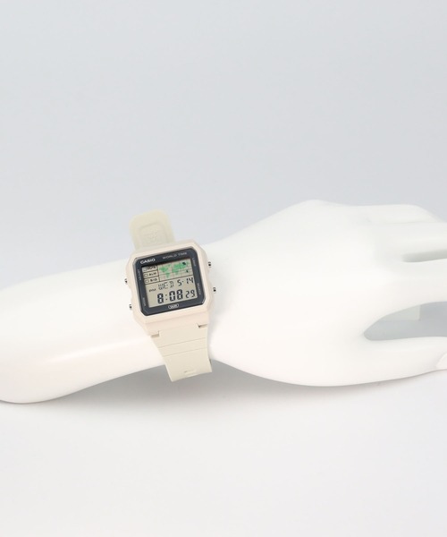 CASIO（カシオ）の「CASIO CLASSIC / LF-30W-8AJF（デジタル腕時計・メンズ・ライトベージュ・FREE）」の4枚目の写真