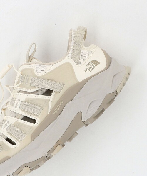 THE NORTH FACE（ザノースフェイス）の「＜THE NORTH FACE＞ベクティブ タラバル ブリーズ/スニーカー（スニーカー・レディース・オフホワイト/ブラック・24cm/23cm）」の5枚目の写真