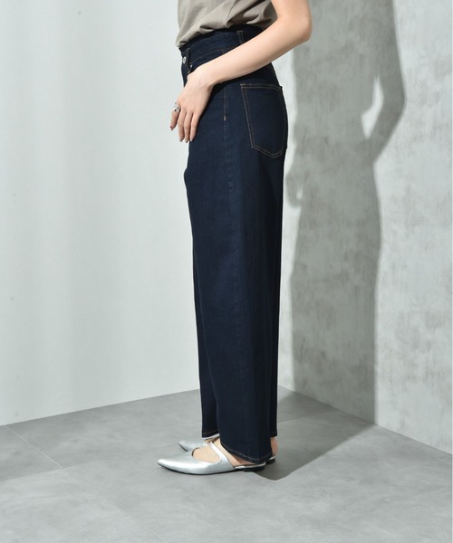 INTERPLANET（インタープラネット）の「ハイウエストワイドカーブデニム（デニムパンツ・レディース・ネイビー・マルチサイズ）」の13枚目の写真