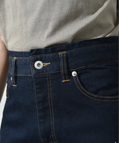 INTERPLANET（インタープラネット）の「ハイウエストワイドカーブデニム（デニムパンツ・レディース・ネイビー・マルチサイズ）」の2枚目の写真