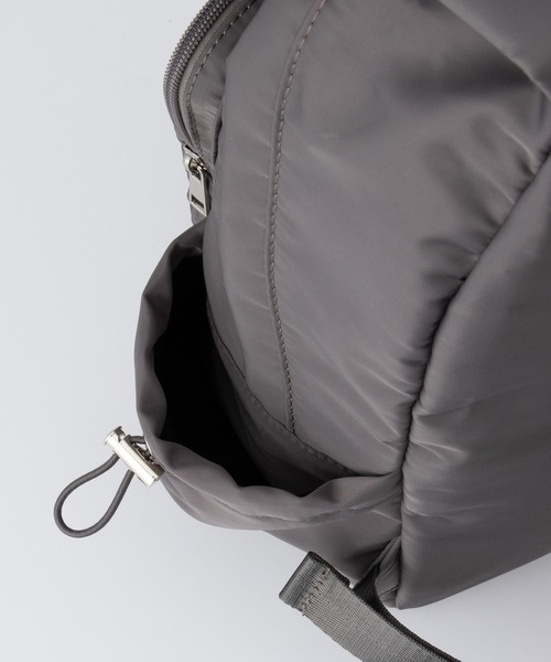 Honeys（ハニーズ）の「【撥水加工】アウトポケットリュック（バックパック/リュック・レディース・ブラック/ダークグレー・FREE）」の18枚目の写真