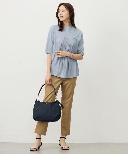 J.PRESS(ジェイプレス)の「【洗える・抗菌防臭・接触冷感・吸水速乾】ドライポンチ フレア カットソー(Tシャツ/カットソー・レディース・ブラック系/グレー系/サックスブルー系/ベージュ系・LARGE/MEDIUM)」の12枚目の写真