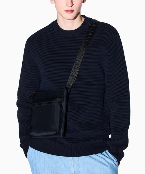 ARMANI EXCHANGE｜アルマーニエクスチェンジのショルダーバッグ