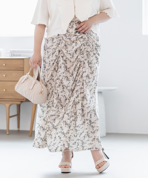 CLETTE(クレット)の「シャーリング花柄スカート(スカート・レディース・アイボリー/ホワイト/ブラウン・LL/3L/4L)」の3枚目の写真