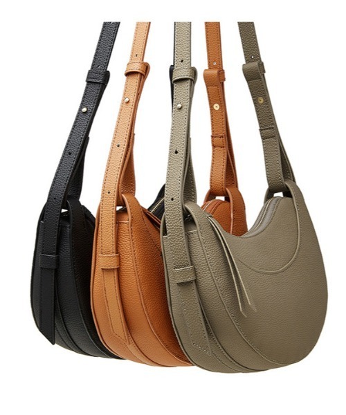 NiiNa(ニーナ)の「【 NiiNa / ニーナ 】高品質牛革 ワンハンドルハーフムーンショルダーレザーバッグ(ショルダーバッグ・レディース・グレイッシュベージュ/ブラック/ブラウン・FREE)」の5枚目の写真