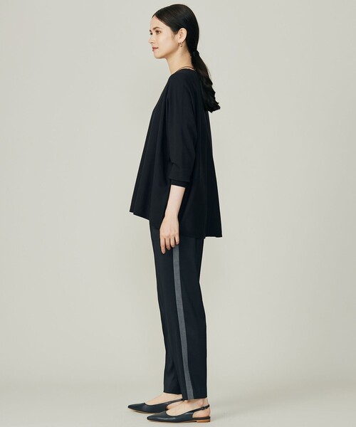 自由区(ジユウク)の「ウールライクストレッチテーパード パンツ(その他パンツ・レディース・ネイビー系/ベージュ系・32)」の11枚目の写真