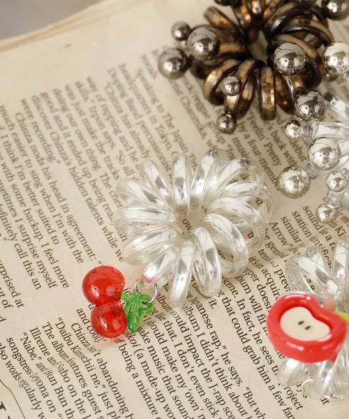 ROOPTOKYO（ループトウキョウ）の「ポップデザイン ヘアゴム（ヘアゴム・レディース・シルバー系2/シルバー系4/ダークブラウン/シルバー系1/シルバー系3/ブラック・FREE）」の13枚目の写真