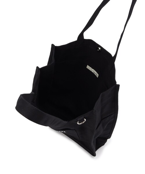 SHOO・LA・RUE（シューラルー）の「【ラッキーカラー/推し活にも】うちわも入るキャンバストートバッグ（トートバッグ・レディース・ブルー系その他/ピンク系その他/イエロー系その他7/レッド系1/ブラック/アイボリー/サックスブルー系7/パープル系その他/グリーン/グレー・00）」の16枚目の写真