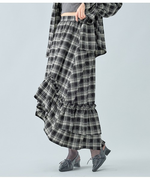 PEACH JOHN（ピーチジョン）の「ラッフルチェックフレアスカート（スカート・レディース・ブラック/ブラウン・ONE SIZE）」の2枚目の写真