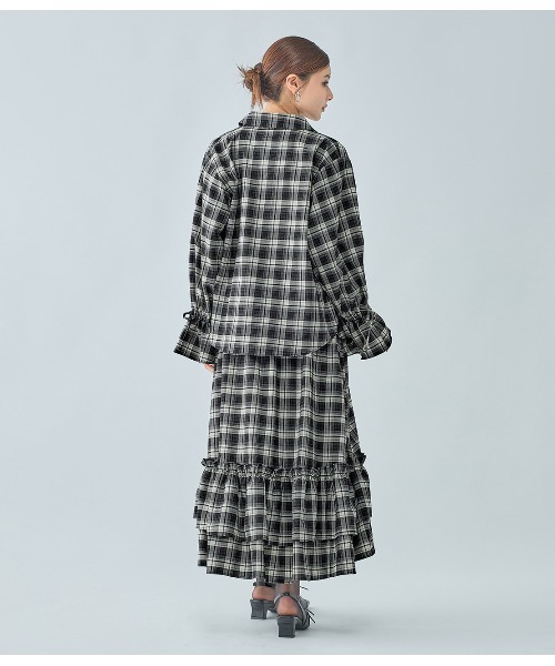 PEACH JOHN（ピーチジョン）の「ラッフルチェックフレアスカート（スカート・レディース・ブラック/ブラウン・ONE SIZE）」の4枚目の写真