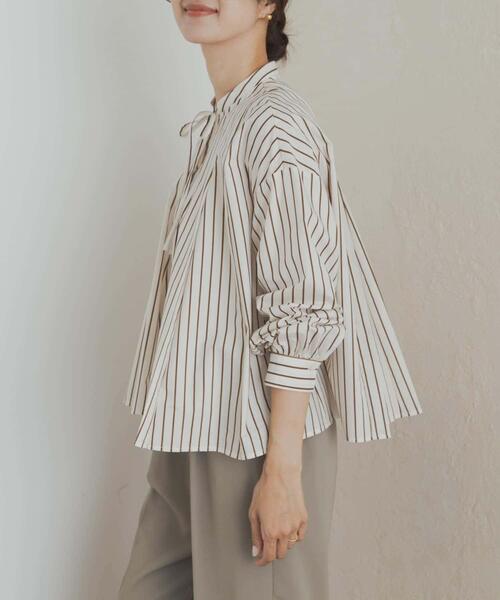 URBAN RESEARCH DOORS(アーバンリサーチドアーズ)の「ストライプリボンフレアブラウス(シャツ/ブラウス・レディース・ブルー系その他/オフホワイト・MEDIUM)」の4枚目の写真