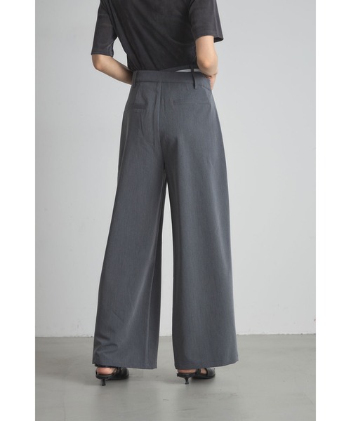 &. NOSTALGIA（アンドドットノスタルジア）の「ダブルベルトタックワイドパンツ（スラックス・レディース・グレー/ブラック・S/M）」の9枚目の写真