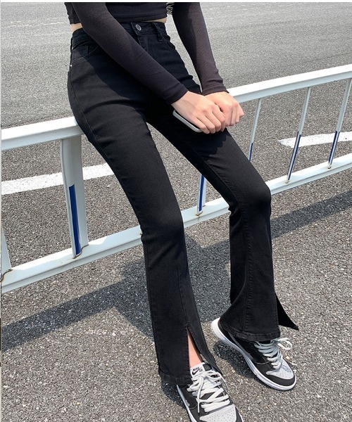 現行品 HOLIDAY ハイウエストスキニーフレアデニムパンツ 黒 後ろスリット セール】デニムパンツ 9分丈/10分丈 ハイウエスト スリット