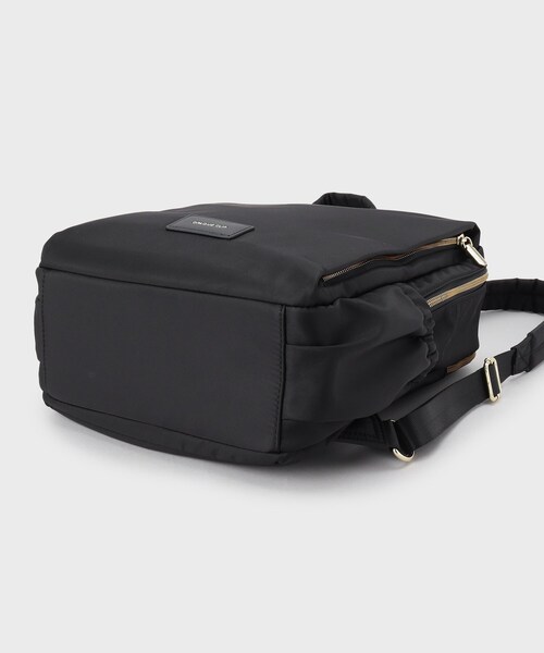 OPAQUE.CLIP(オペークドットクリップ)の「【マルチポケット/PC収納可能】ナイロンスクエアリュックサック(バックパック/リュック・レディース・ブラック・00)」の8枚目の写真