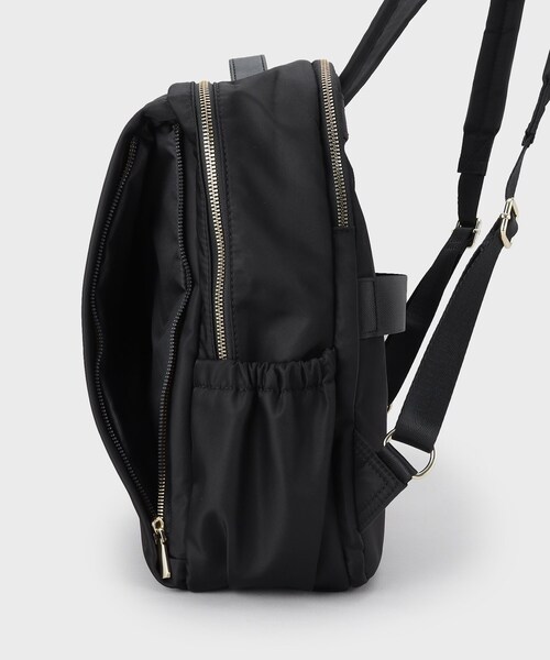 OPAQUE.CLIP(オペークドットクリップ)の「【マルチポケット/PC収納可能】ナイロンスクエアリュックサック(バックパック/リュック・レディース・ブラック・00)」の16枚目の写真