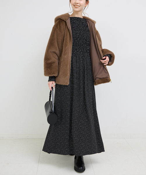 SLOBE IENA(スローブイエナ)の「《WEB限定/追加》ドットシャーリングワンピース(ワンピース・レディース・ブラック・38/36)」の11枚目の写真