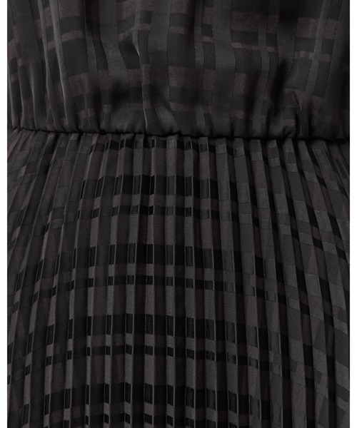 ALLSAINTS(オールセインツ)の「SINEAD 2-IN-1 PLEATED DRESS | SINEAD 2-IN-1 プリーツ ドレス・ワンピース(ワンピース・レディース・ブラック・S/M/L/XS)」の7枚目の写真