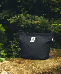 SIERRA DESIGNS（シェラデザイン）の「【2025年秋冬新作】60/40 WIDE SHOULDER BAG（大サイズ）（ショルダーバッグ・キッズ）」