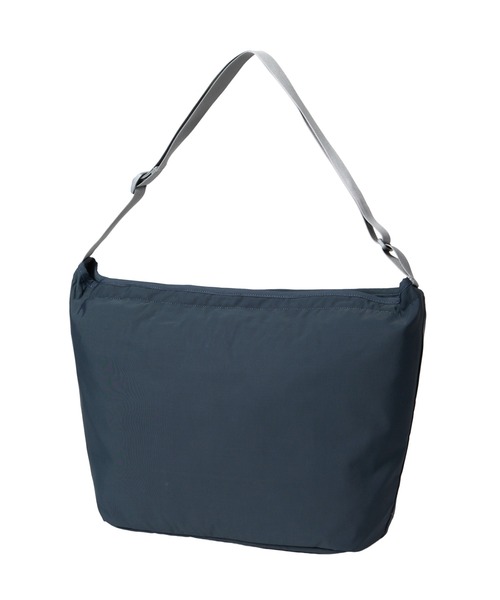 SIERRA DESIGNS(シェラデザイン)の「【SIERRA DESIGINS】60/40 WIDE SHOULDER BAG(大サイズ)(ショルダーバッグ・レディース・セージグリーン/ブラック/サックスブルー/タン/グリーン/ダークネイビー・ONE SIZE)」の19枚目の写真