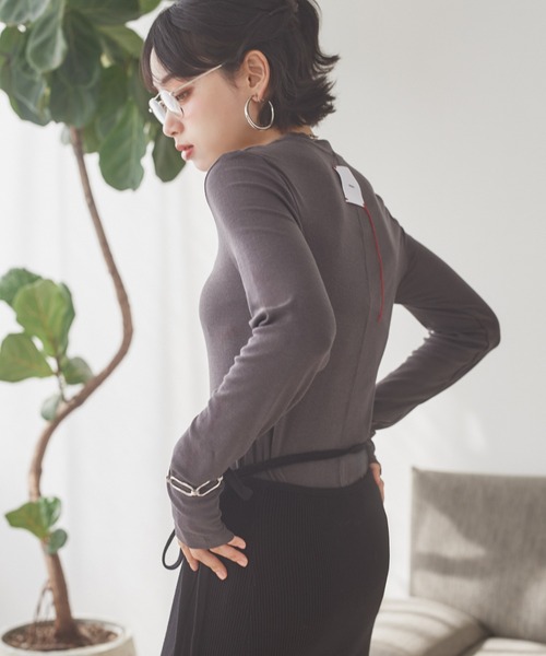 LAULEN(ローレン)の「back tag sheer tops /ウールブレンドバックタグシアートップス(Tシャツ/カットソー・レディース・ホワイト/チャコールグレー/ブラック・FREE)」の1枚目の写真
