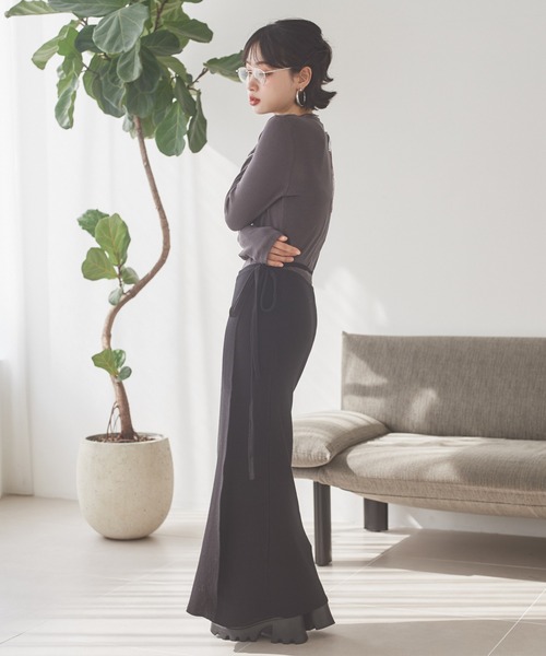 LAULEN(ローレン)の「back tag sheer tops /ウールブレンドバックタグシアートップス(Tシャツ/カットソー・レディース・ホワイト/チャコールグレー/ブラック・FREE)」の11枚目の写真