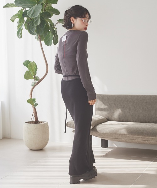 LAULEN(ローレン)の「back tag sheer tops /ウールブレンドバックタグシアートップス(Tシャツ/カットソー・レディース・ホワイト/チャコールグレー/ブラック・FREE)」の13枚目の写真